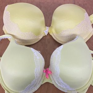 Victoria’s Secret 34DD